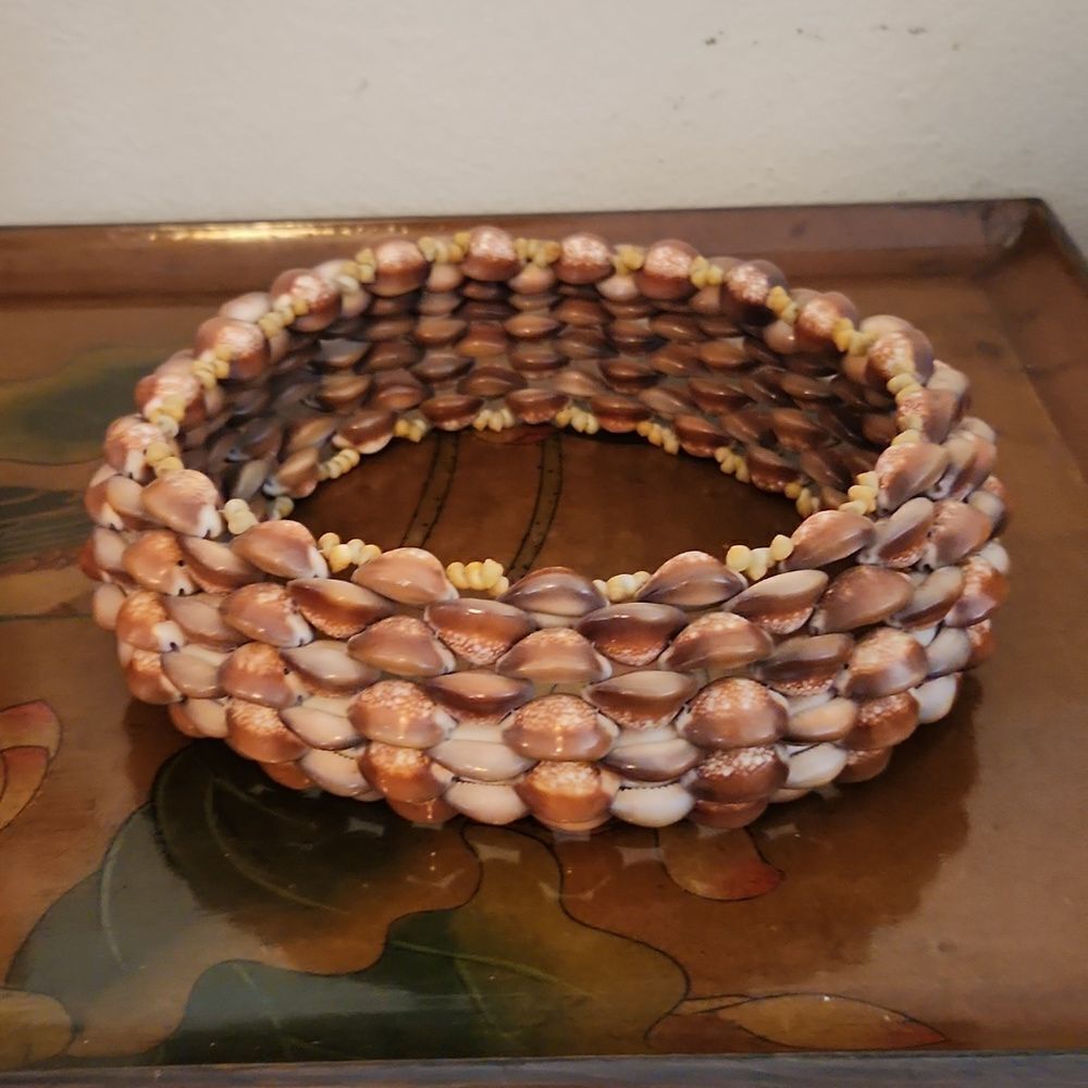 Vintage Hawaiian Cowry Shell Haku